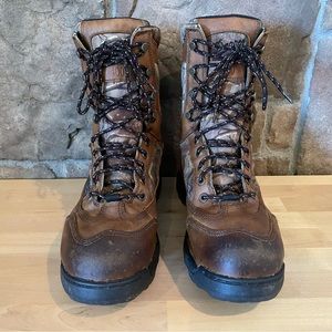 Danner Pronghorn 8” 400G boots with leather and Realtree camo.
